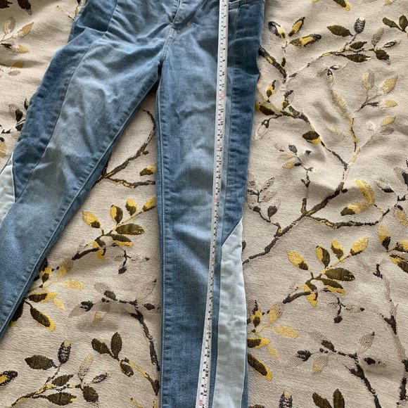 Levi's Jeans - Picture 5 of 7